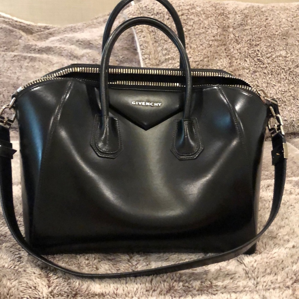 Givenchy Antigua